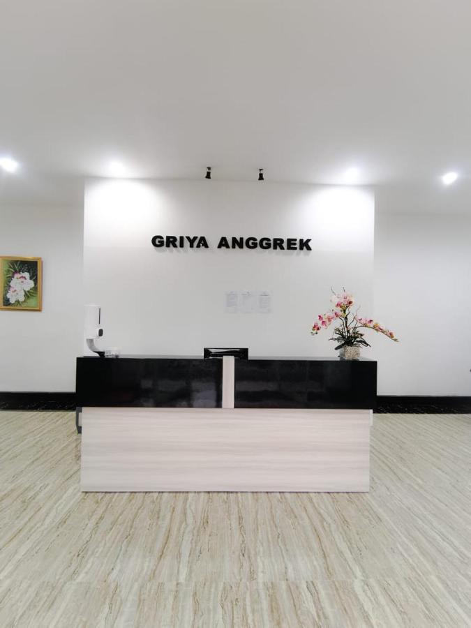 Griya Anggrek Otel Trenggalek Dış mekan fotoğraf